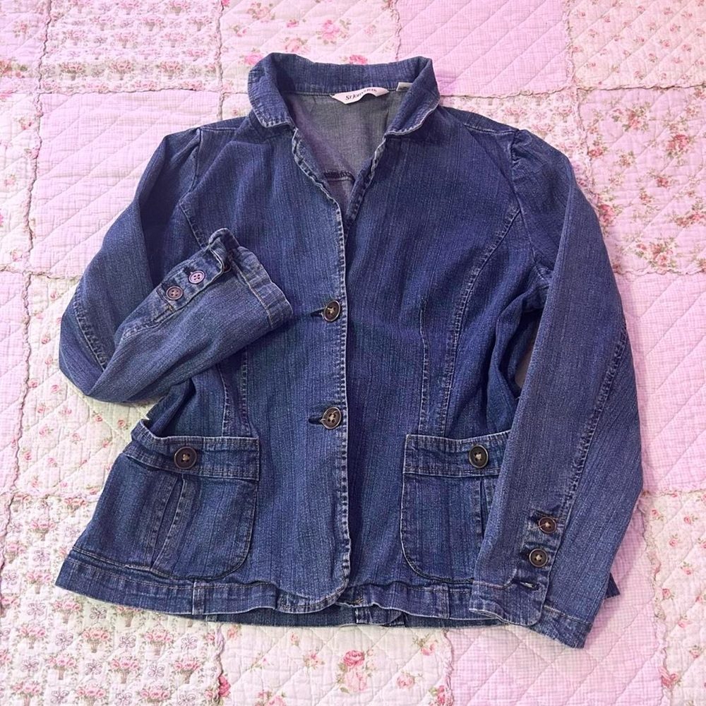 ✿ suuuuper cute dark blue denim jacket with button-up front and side pockets!!